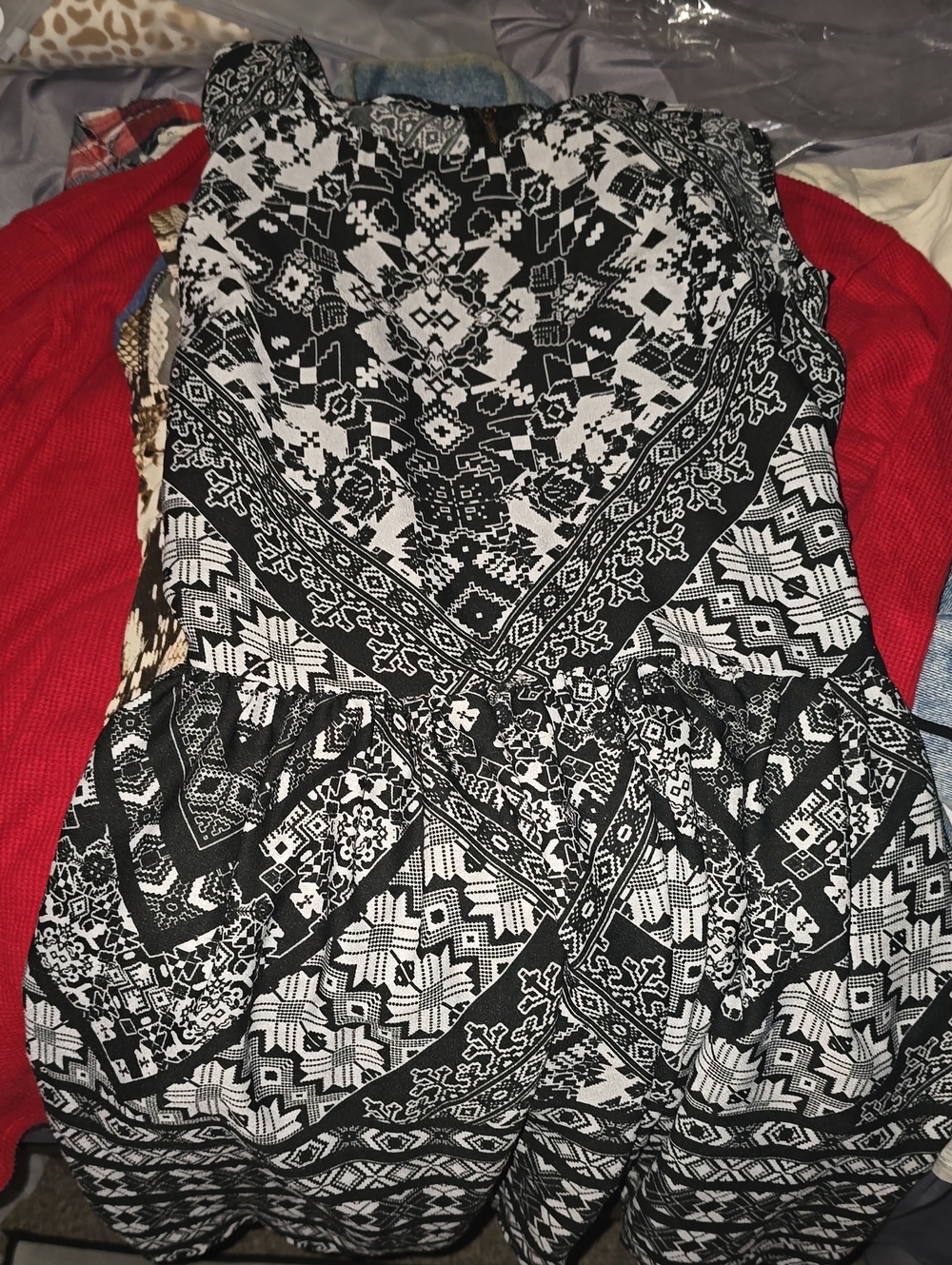 Xhilaration Black and White Geometric Sleeveless Peplum Tunic